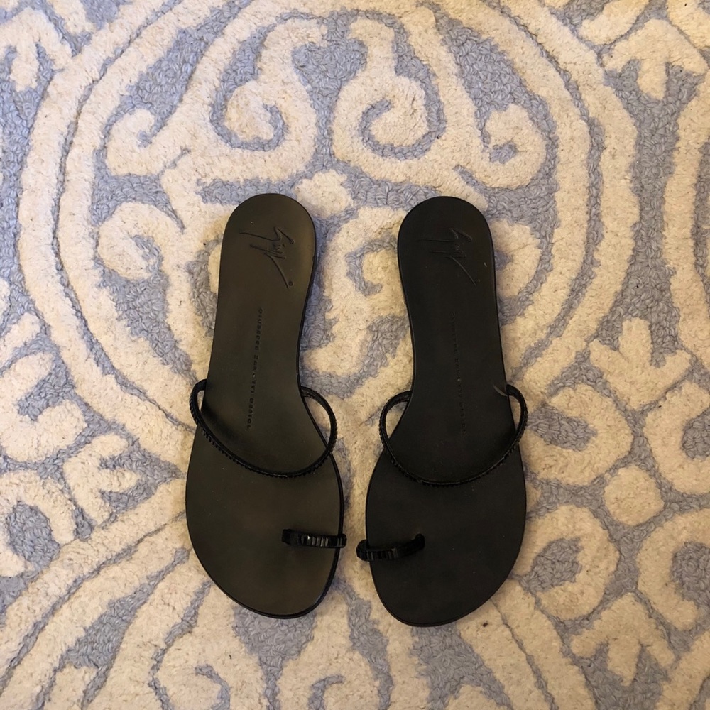 Giuseppe Zanotti Toe Ring sandals